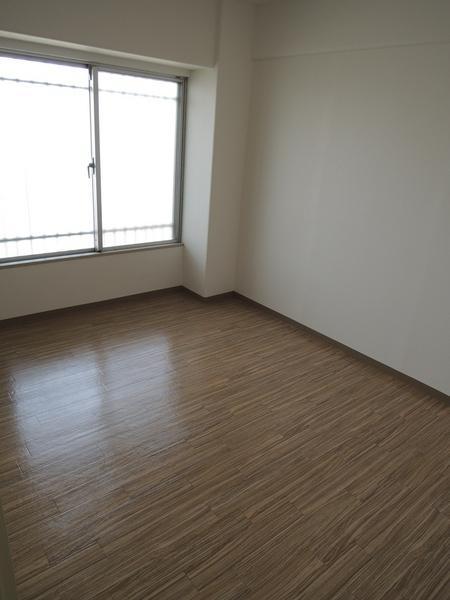 Non-living room. Western-style 6 Pledge. It's bright high-rise floor.