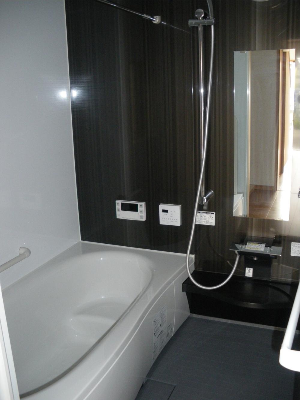 Same specifications photo (bathroom). Mist sauna Sliding water-saving shower Pop-up faucet