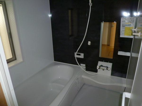 Bathroom. Comfortable bath time in Otobasu function