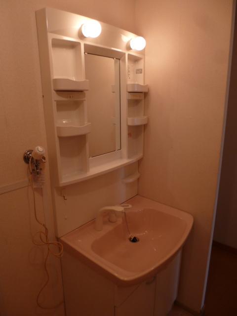 Wash basin, toilet. Indoor (June 2013) Shooting Renovation before