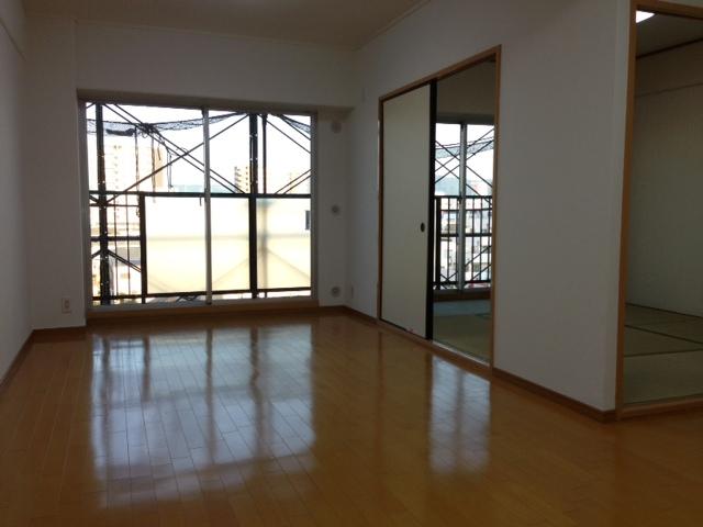 Living. Indoor (September 2013) Shooting