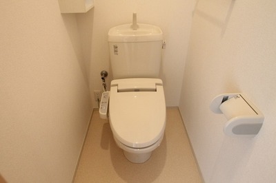 Toilet. Bidet