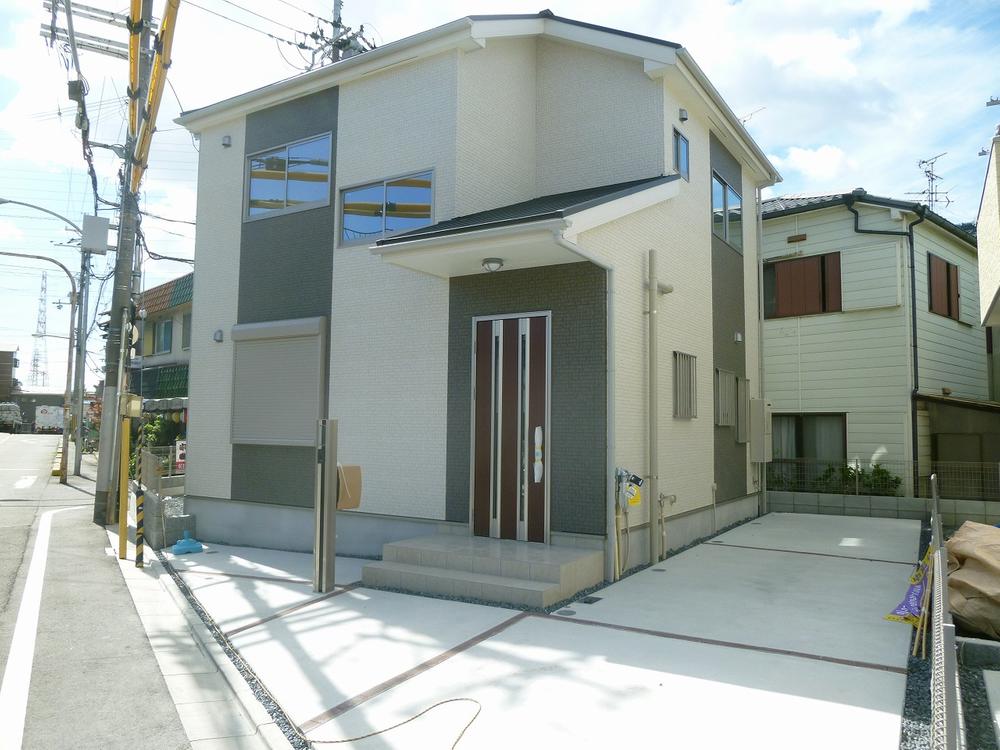 Local appearance photo. No. 3 destination model house exterior photo