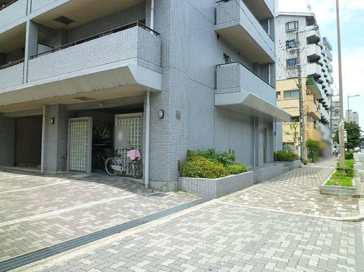 Local appearance photo