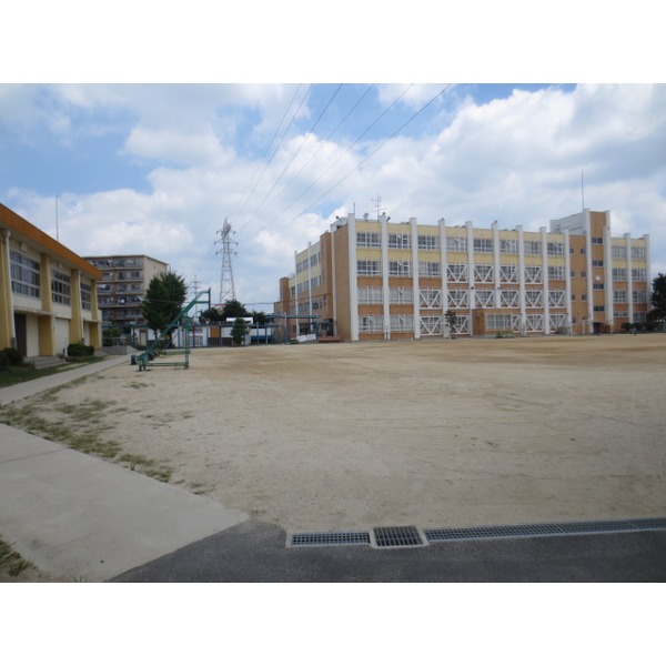 Primary school. 277m to Kadoma Municipal Kadoma future elementary school (elementary school)