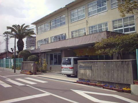 Junior high school. 1734m to Kaizuka Municipal second junior high school (junior high school)