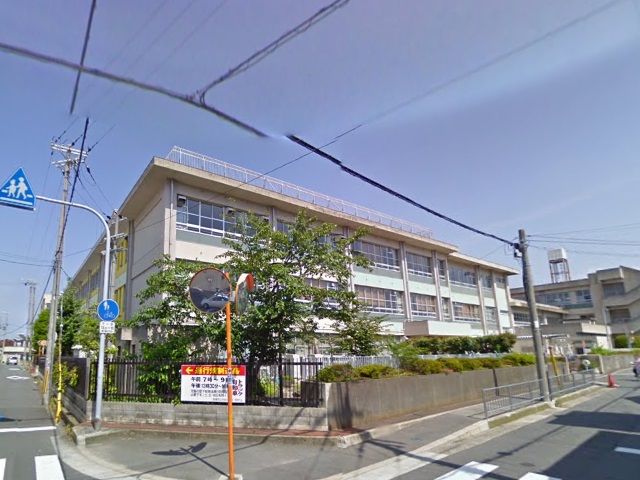 Primary school. 564m to Kaizuka Municipal Central Elementary School (elementary school)