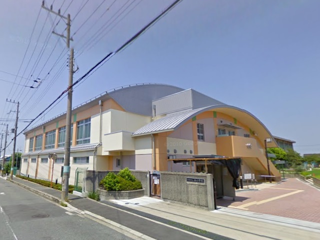 Primary school. Kaizuka Municipal Nishi Elementary School 1208m until the (elementary school)