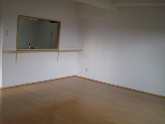 Other room space. LDK⇒ face-to-face kitchen