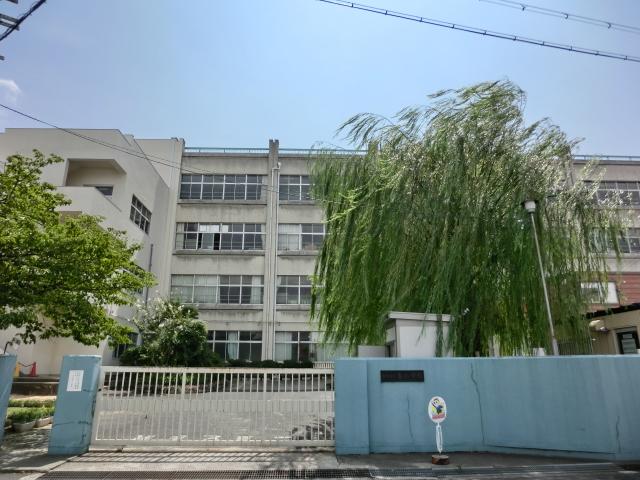 Primary school. 623m to Kaizuka Tatsuhigashi Elementary School
