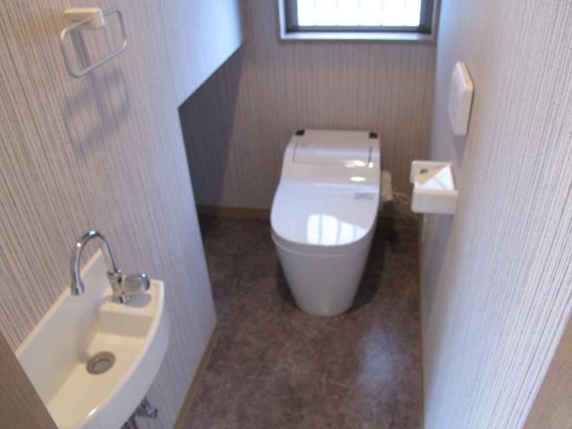 Toilet.  ☆ 1F toilet ☆