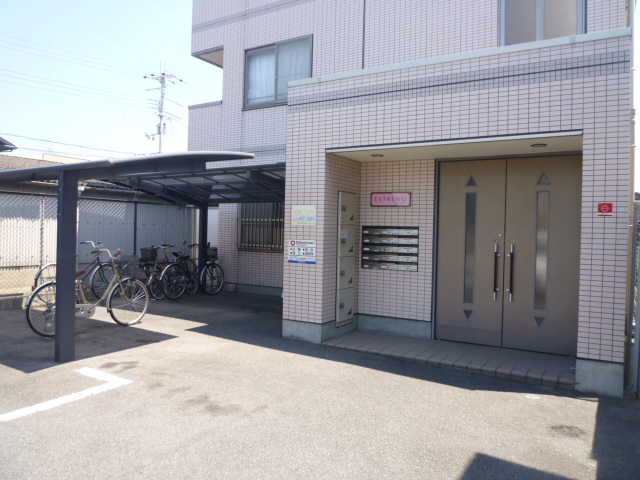 Other common areas. Bicycle parking ・ There is also a bike shelter ☆ 