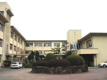Primary school. 787m until Kashiwabara Municipal Tamate Elementary School