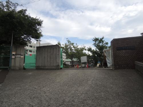 Primary school. 69m to Ken under Minami elementary school (elementary school)