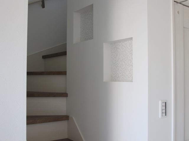 Same specifications photos (Other introspection). Stairs and niche