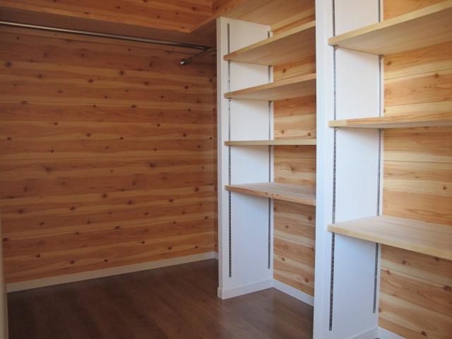 Same specifications photos (Other introspection). Walk-in closet