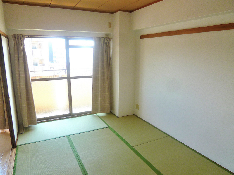 Living and room. Tatami also ask them to Omotegae