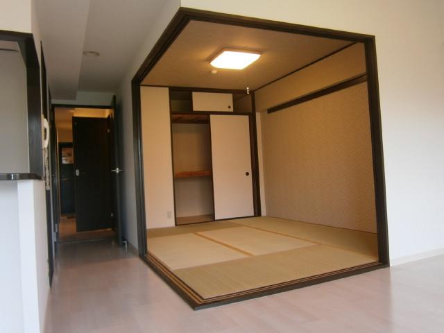Non-living room. Close and private room, Open and some use of the LDK is various (^ - ^)