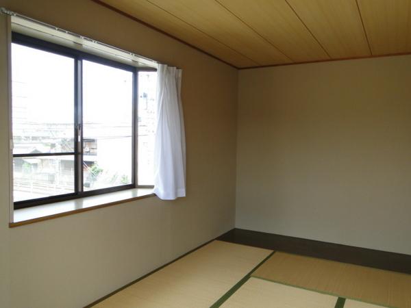 Other room space. In the depths of the Western-style Masasu there is of 6 quires Japanese-style room.
