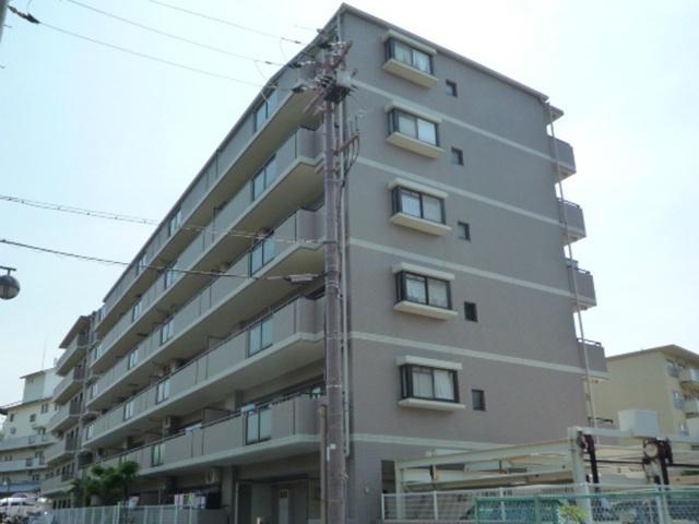Local appearance photo. Large apartment ・ Convenient for transportation