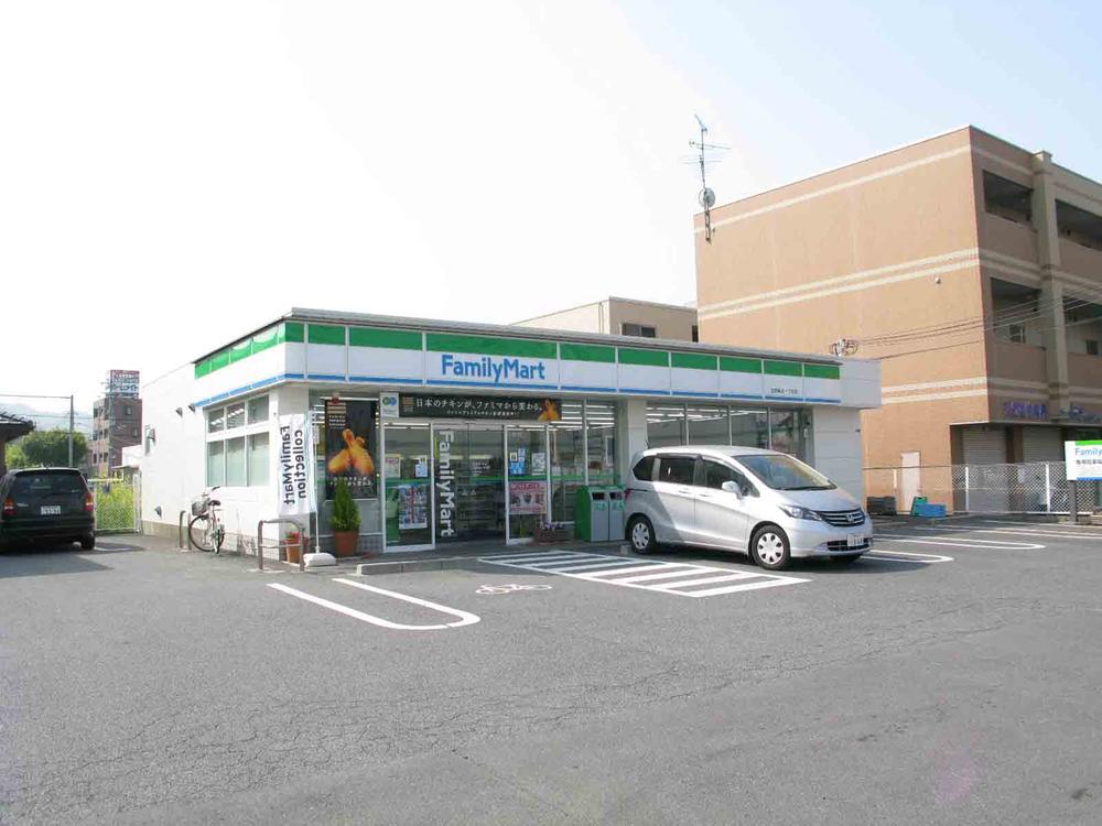 Convenience store. 86m to FamilyMart