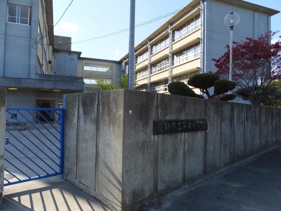 Junior high school. Katano 713m to stand fourth junior high school