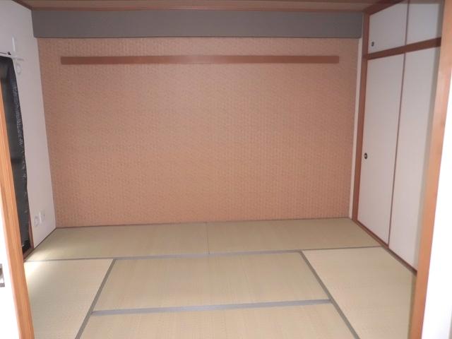 Other introspection. With storage also enhance Japanese-style room