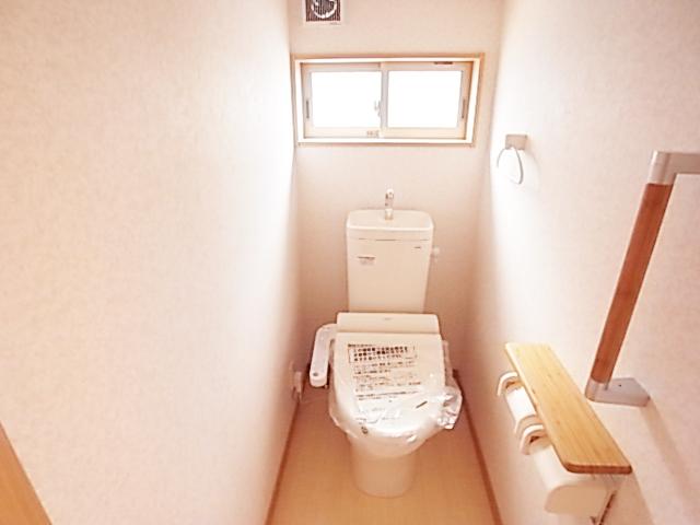 Toilet. Easy to clean A comfortable space at any time