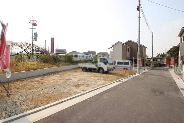 Local land photo. Streets well-equipped all 6 compartment! Near a station! 