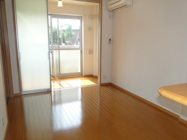 Living and room. Comfortable spacious living