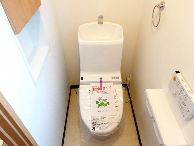 Same specifications photos (Other introspection). Same type other properties toilet
