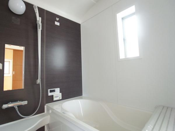 Same specifications photo (bathroom). Comfortable bath time dated bathroom dryer