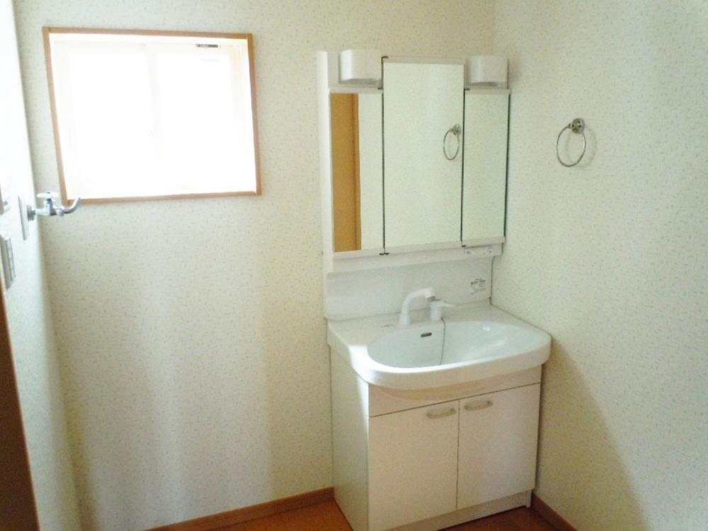 Same specifications photos (Other introspection). Functional shampoo dresser (company example of construction photos)