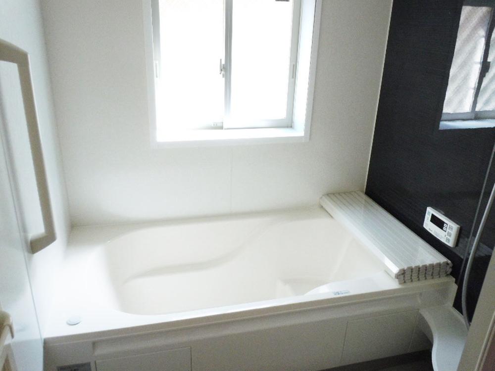 Same specifications photo (bathroom). Bathroom heating dryer with bathroom! (The company example of construction photos)