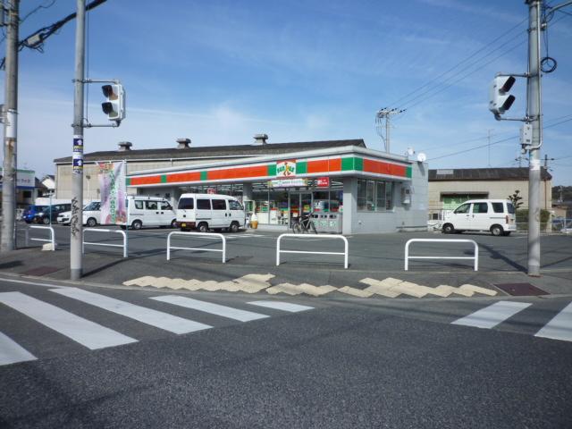 Convenience store. Thanks Kawachinagano Matsugaoka store up (convenience store) 398m