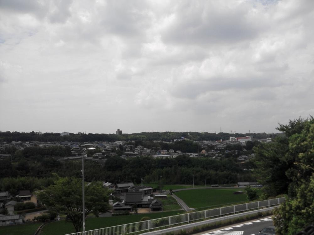 View photos from the dwelling unit. View from the site (November 2013) Shooting