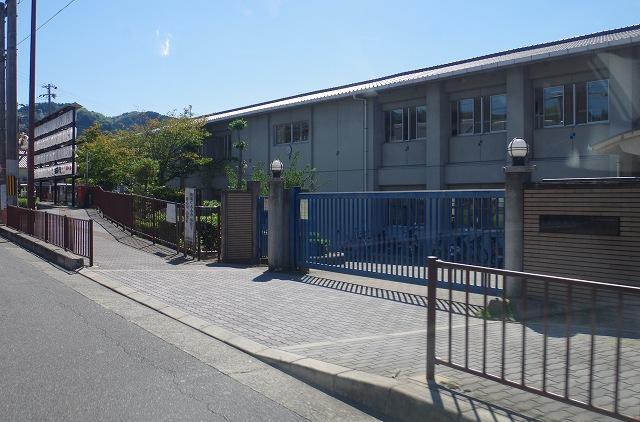 Primary school. 2418m to Kishiwada City Tateyama Falls Elementary School