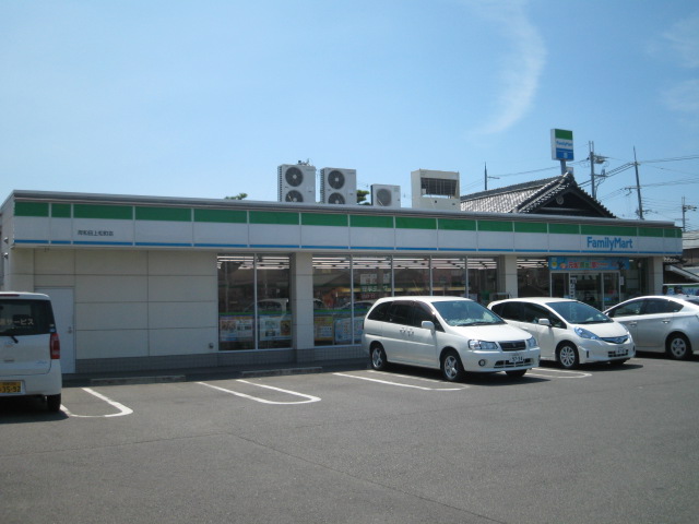 Convenience store. FamilyMart Kishiwada Uematsu Machiten up (convenience store) 515m