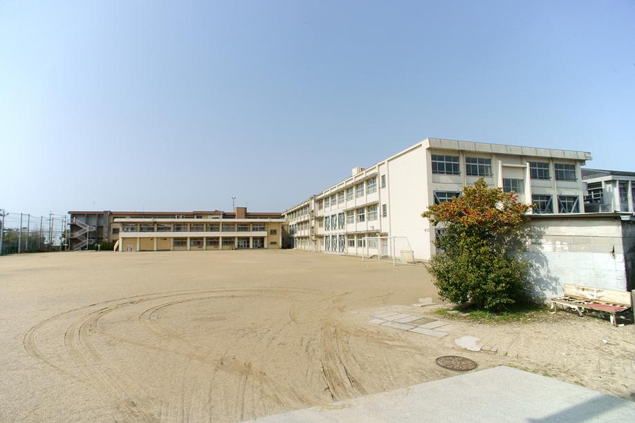 Junior high school. Gwangyang until junior high school 460m