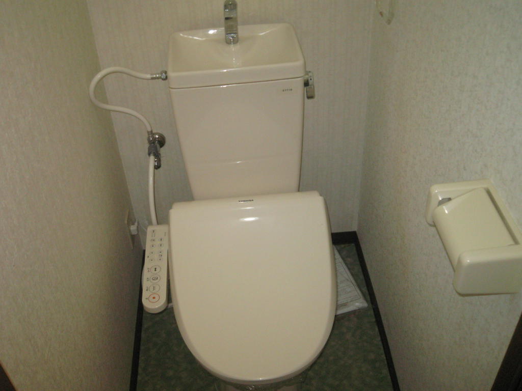 Toilet. Toilet ⇒ warm water cleaning toilet seat (^_^) / 