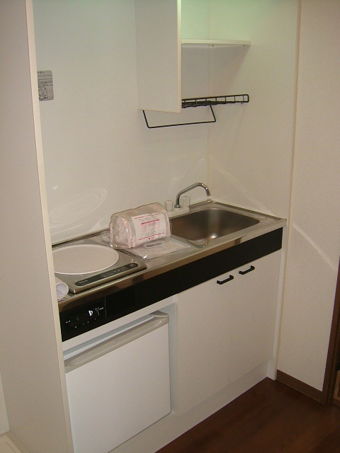 Kitchen. IH stove ・ With a mini fridge