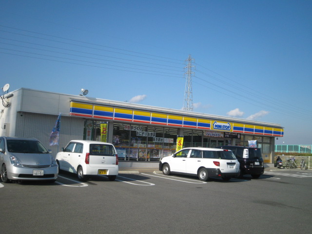 Convenience store. MINISTOP Kishiwada Mayu Machiten up (convenience store) 757m
