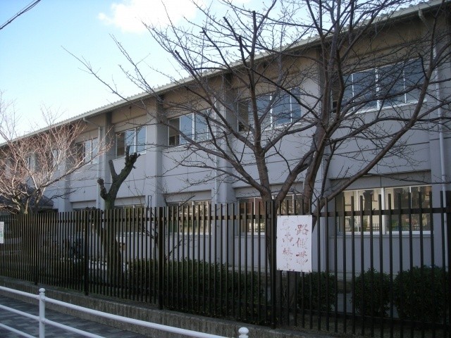 Primary school. 839m to Omiya elementary school (elementary school)