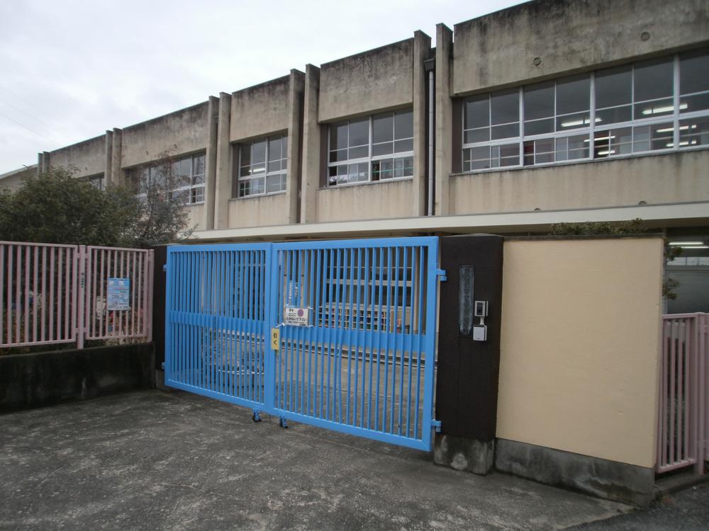 kindergarten ・ Nursery. Kishiwada Municipal Tokiwa to kindergarten 570m