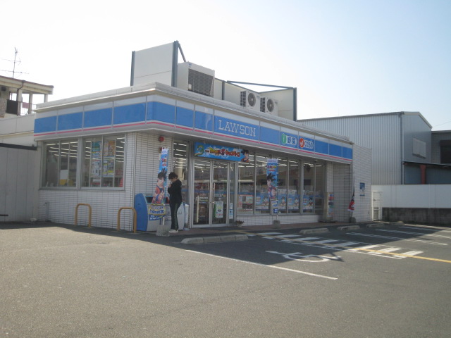 Convenience store. 439m until Lawson Kishiwada Kaminochohigashi store (convenience store)