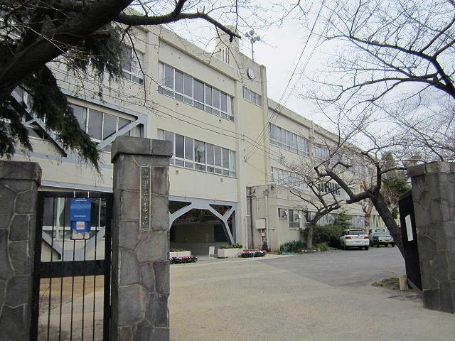 Junior high school. Haruki 960m until junior high school