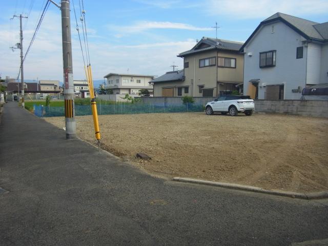 Local land photo. Local current situation is a vacant lot. I'd love to, Please your tour around. 