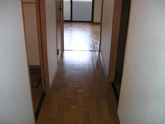 Other room space. Corridor