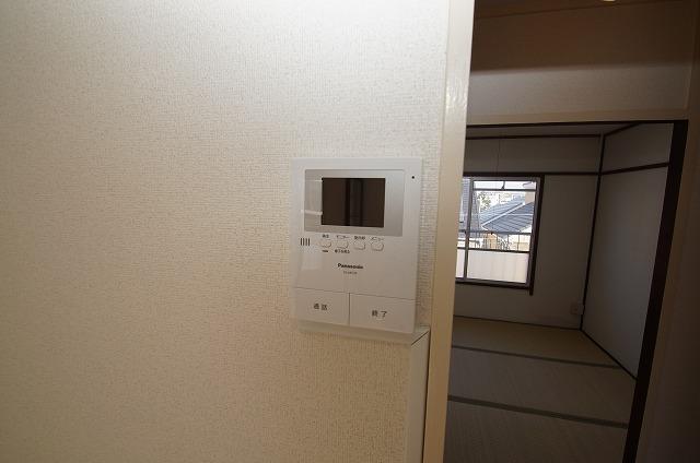 Other. TV monitor with intercom