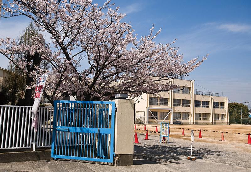 Primary school. Tokiwa until elementary school 1140m